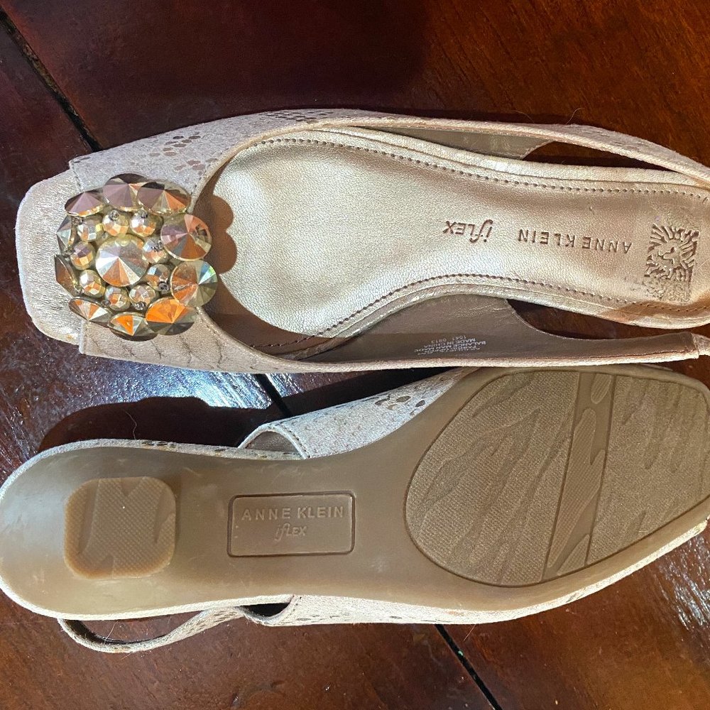 Anne Klein iFlex Flats